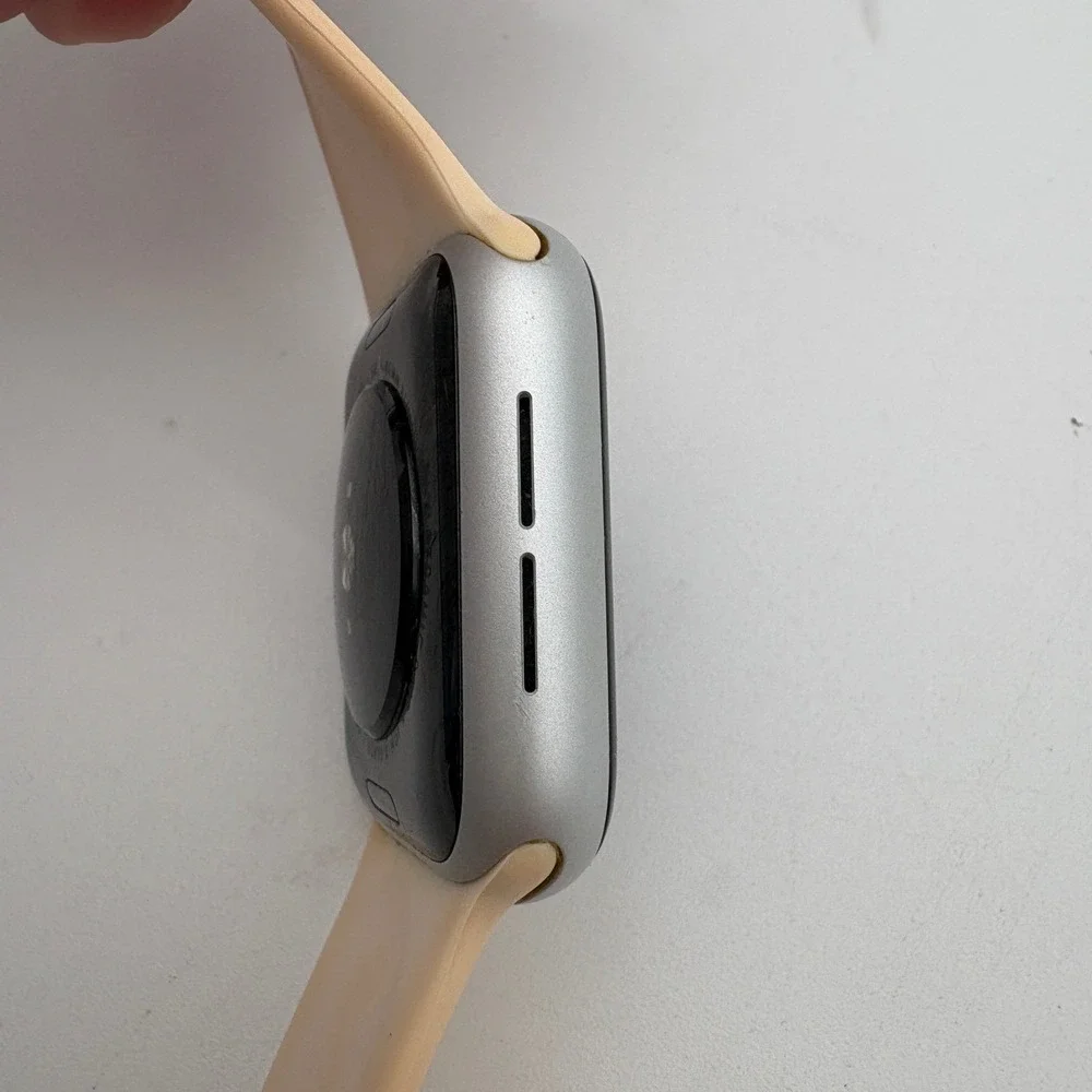 Apple Watch SE 40mm‎ Silver Aluminum Case GPS LTE Cellular Parts Repair